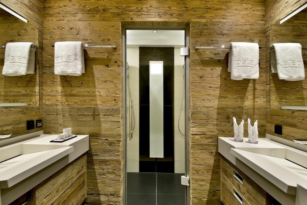 Pete Alpine Boutique Hotel - Klein Und Fein - Private Spa Suiten Und Zimmer Σανκτ Αντόν αμ Άλμπεργκ Δωμάτιο φωτογραφία