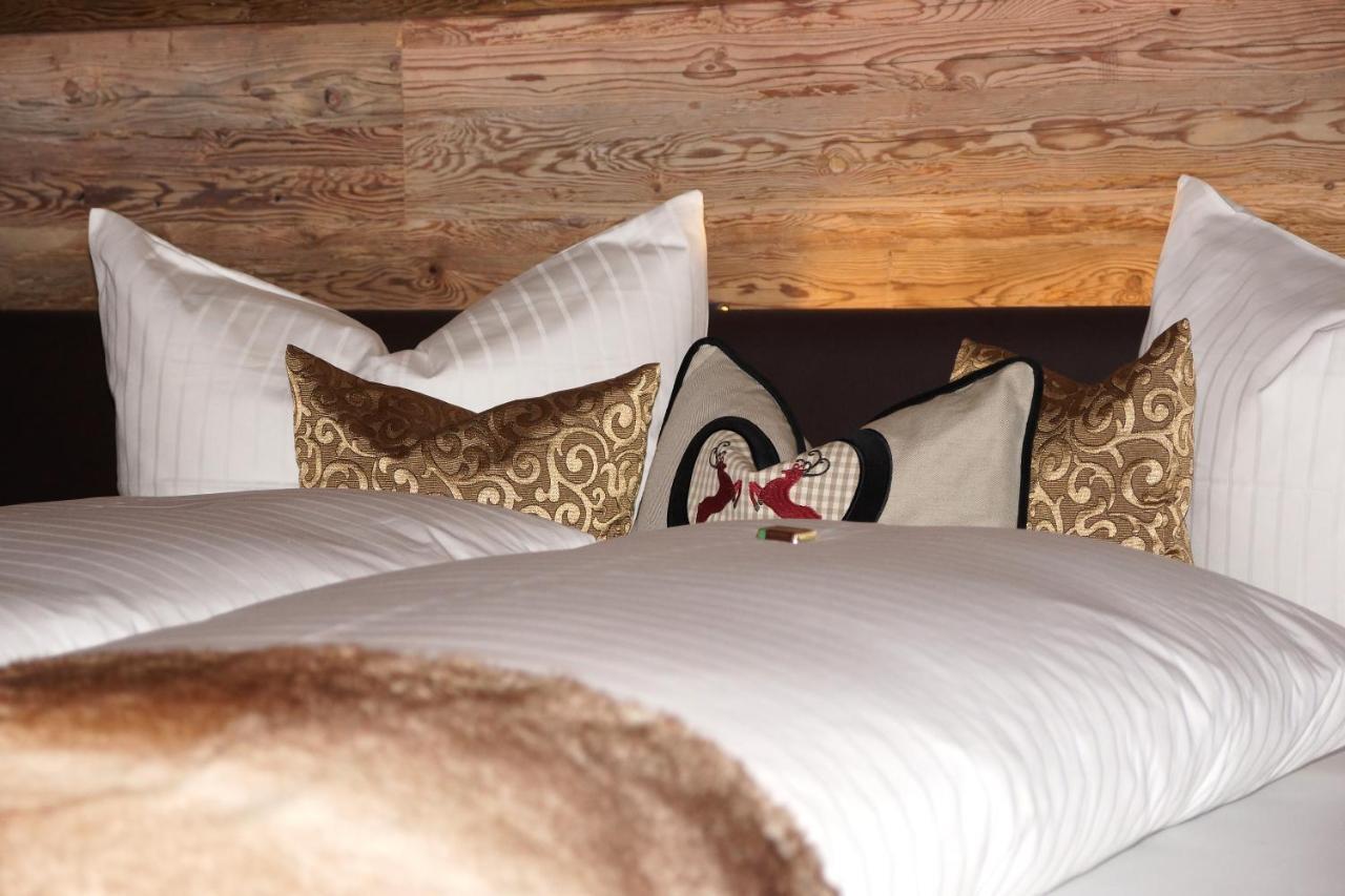 Pete Alpine Boutique Hotel - Klein Und Fein - Private Spa Suiten Und Zimmer Σανκτ Αντόν αμ Άλμπεργκ Δωμάτιο φωτογραφία